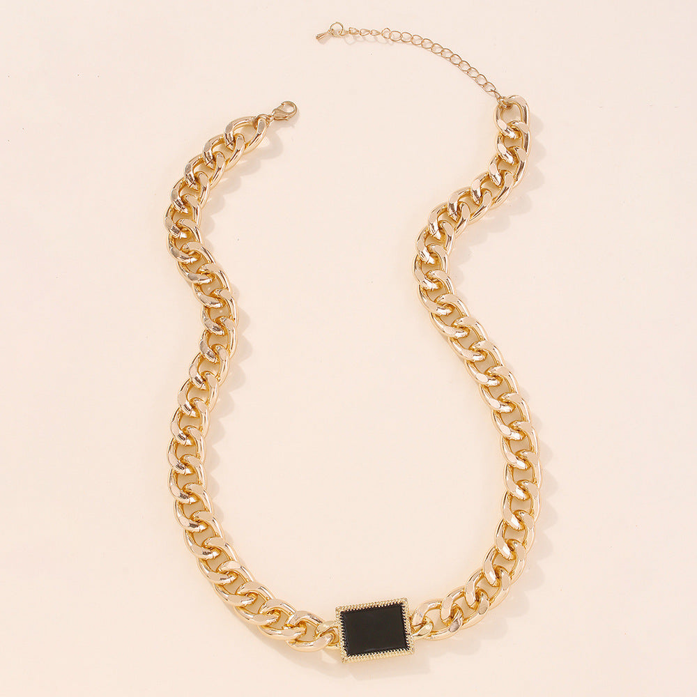 Elegant Gold Chain Necklace - Simple Personality Design